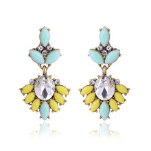 Load image into Gallery viewer, Vintage Antique Golden Earrings