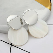 Load image into Gallery viewer, Shell Earring