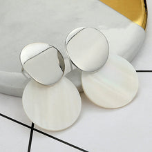 Load image into Gallery viewer, Shell Earring