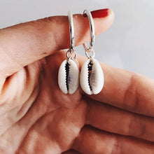 Load image into Gallery viewer, Sea Shell Earring