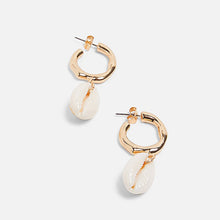 Load image into Gallery viewer, Shel Earrings