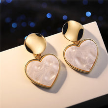 Load image into Gallery viewer, Gold  Heart Earring