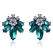 Load image into Gallery viewer, Vintage Antique Golden Earrings