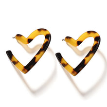 Load image into Gallery viewer, Gold  Heart Earring