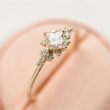 Load image into Gallery viewer, Crystal Zircon Gold Ring Set